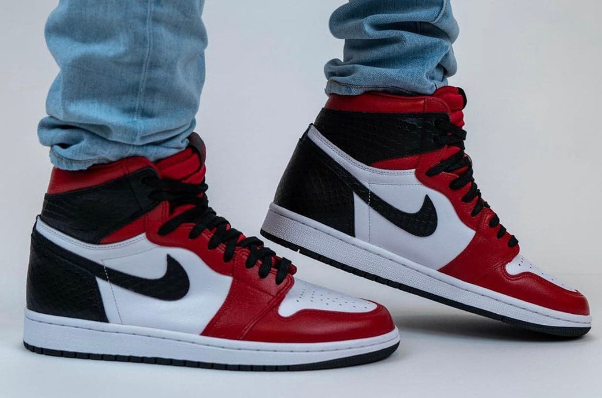 Sneaker Air Jordan Satin Snake On Feet Nike Air Jordan Retro High